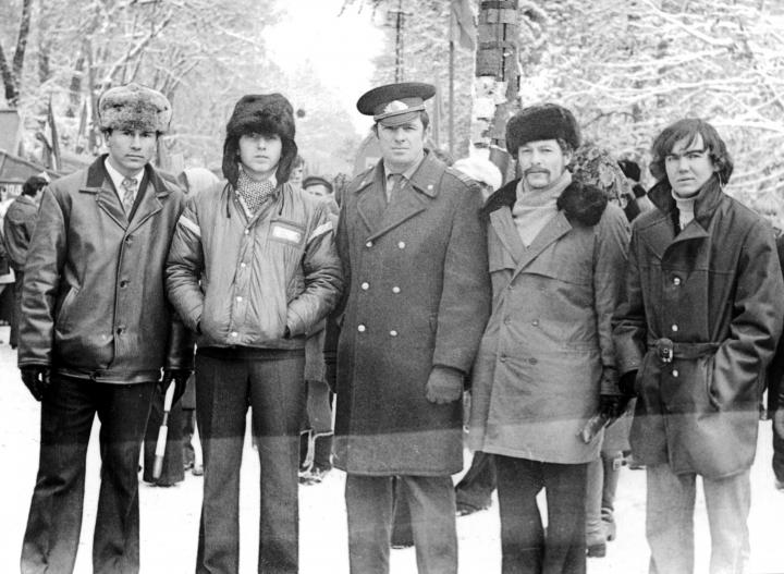 7 ноября 1975г.Перед началом демонстрации..jpg